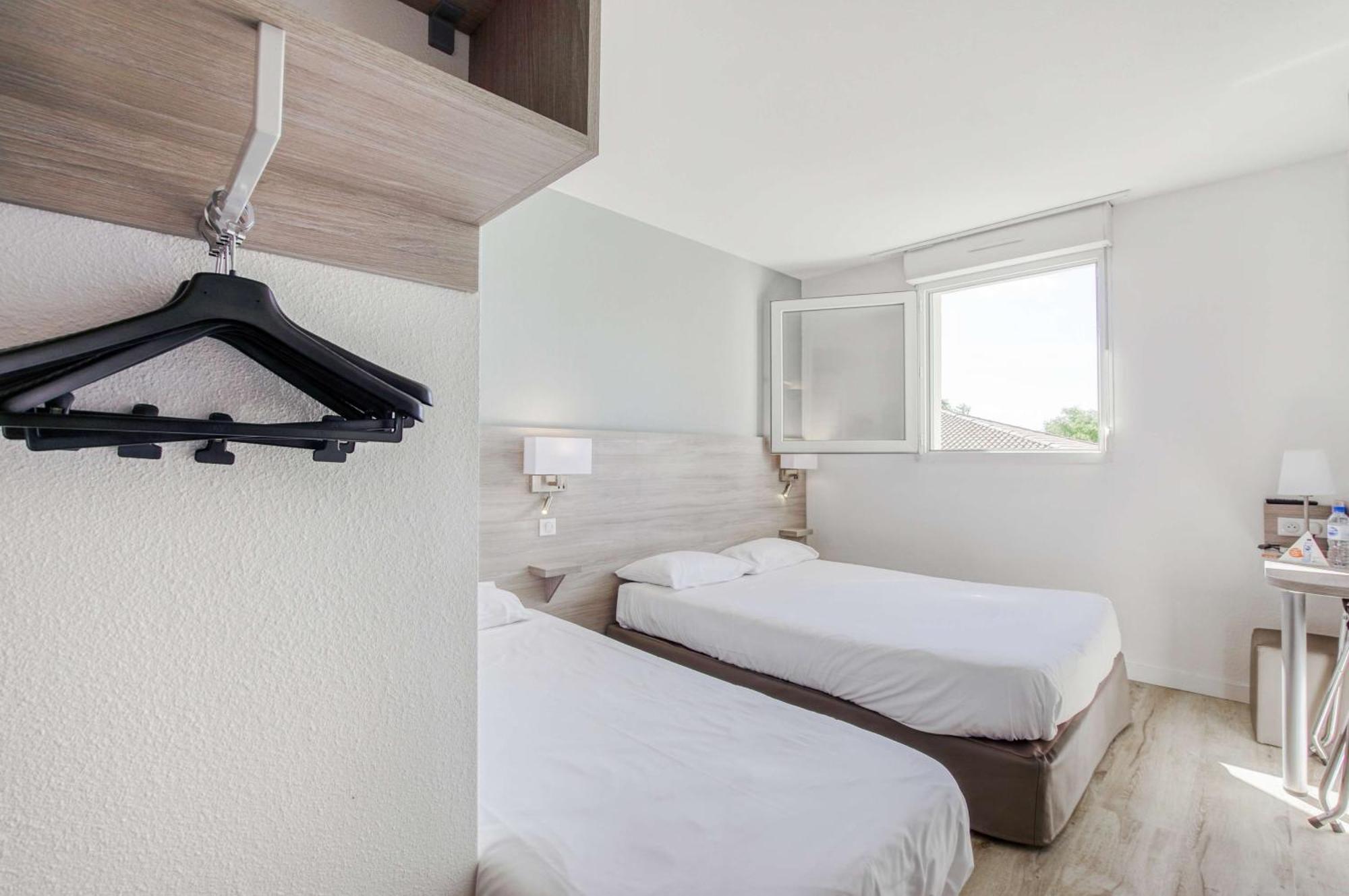 Brit Hotel Клермон-л'Эро Экстерьер фото